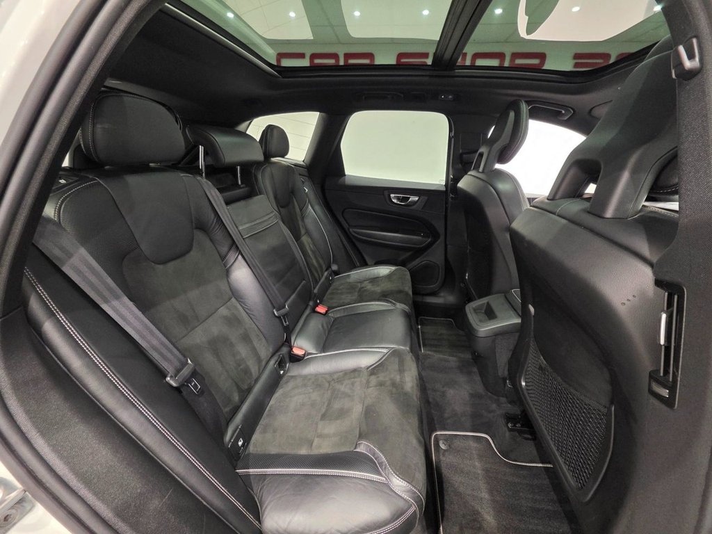 Used Volvo XC60 2018 for sale - 75937551: Photo 3