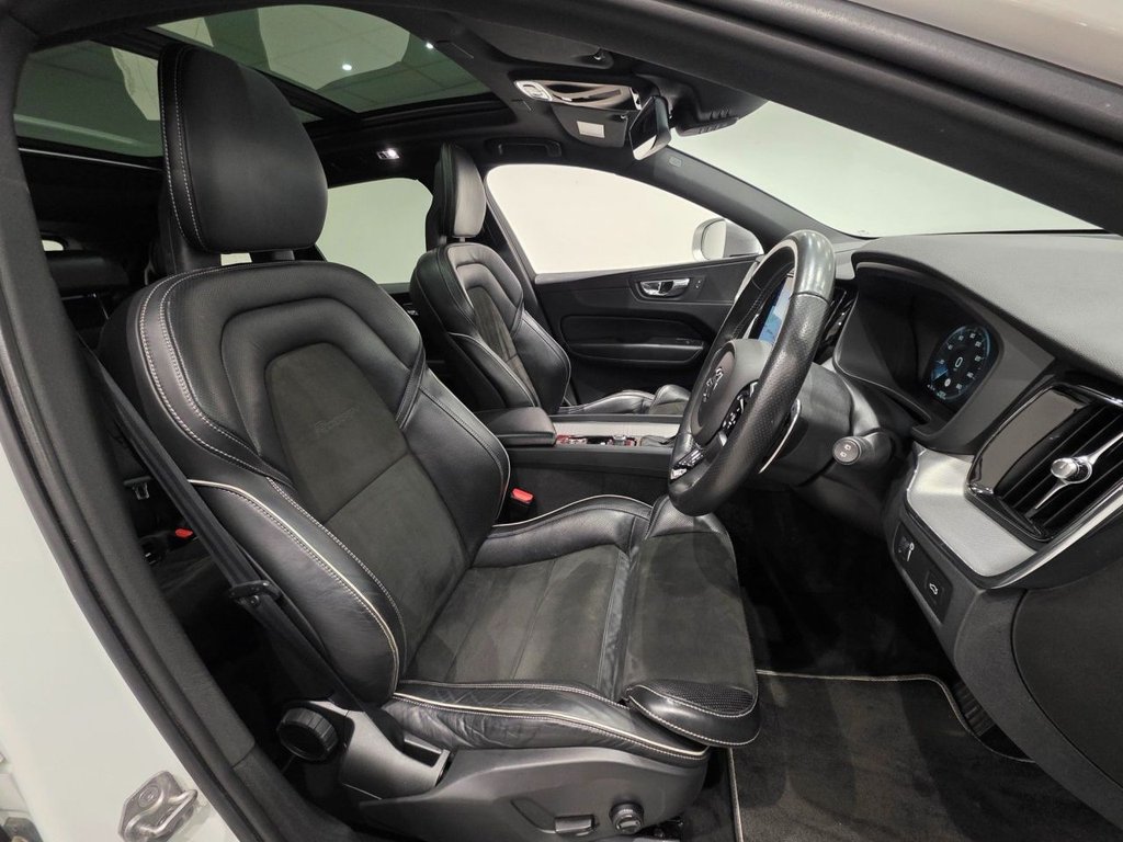 Used Volvo XC60 2018 for sale - 75937551: Photo 4