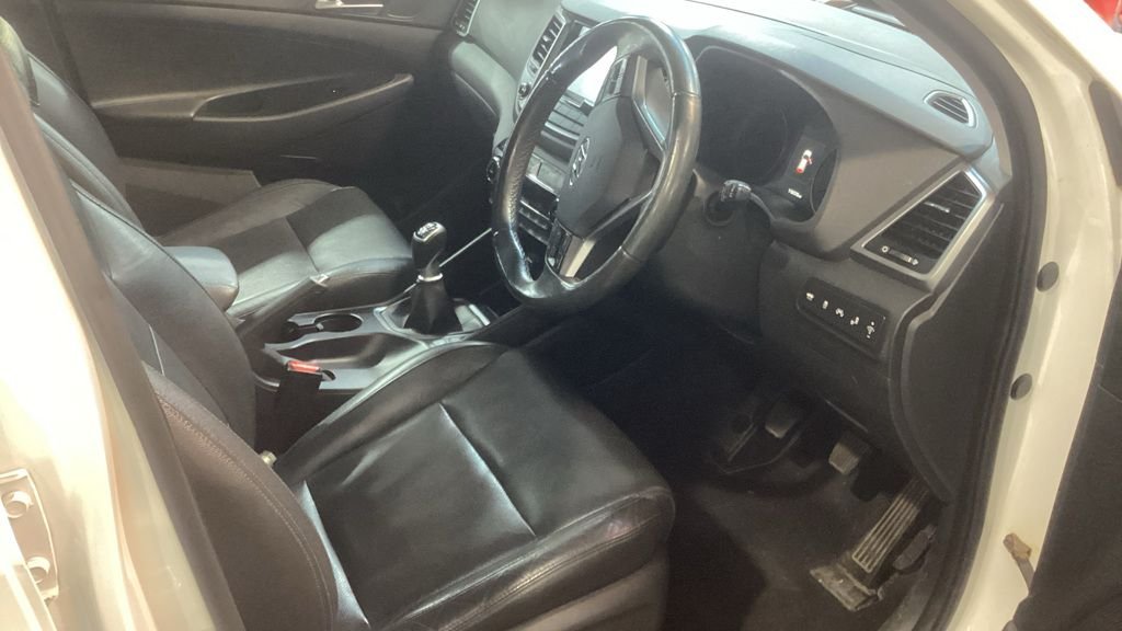 Used Hyundai TUCSON 2016 for sale - 77236705: Photo 2