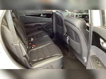 Used Kia Sorento 2018 for sale - 75630973: Photo