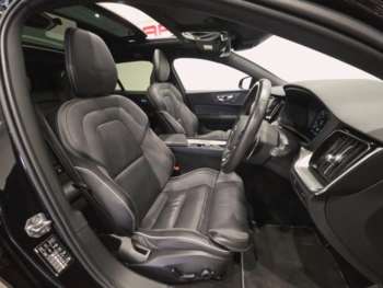 Used Volvo V60 2019 for sale - 74740265: Photo