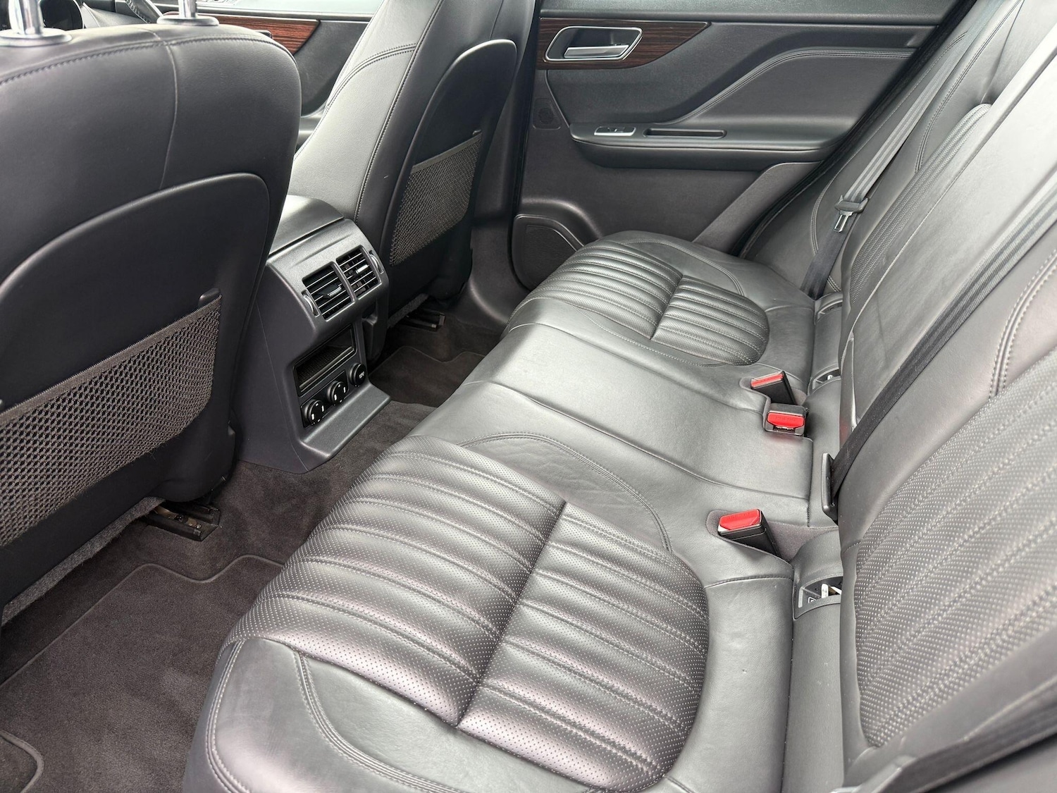 Used Jaguar F-Pace 2018 for sale - 77784413: Photo 27