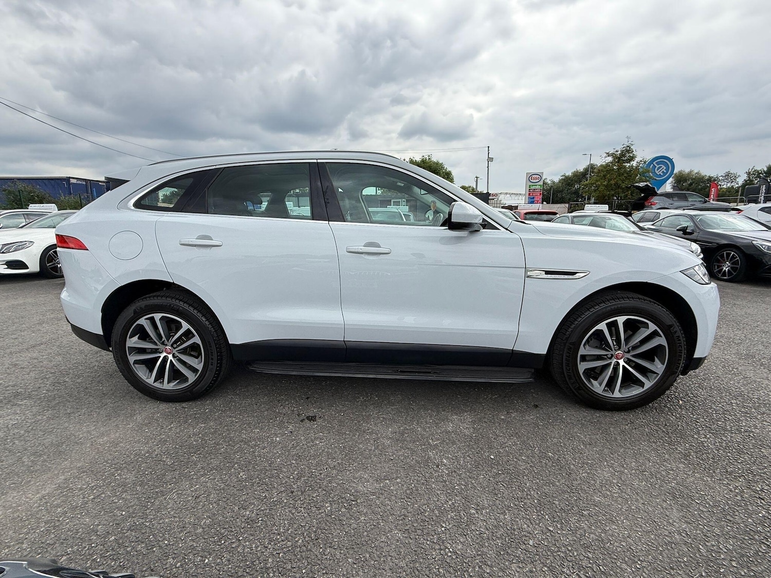 Used Jaguar F-Pace 2018 for sale - 77784413: Photo 6