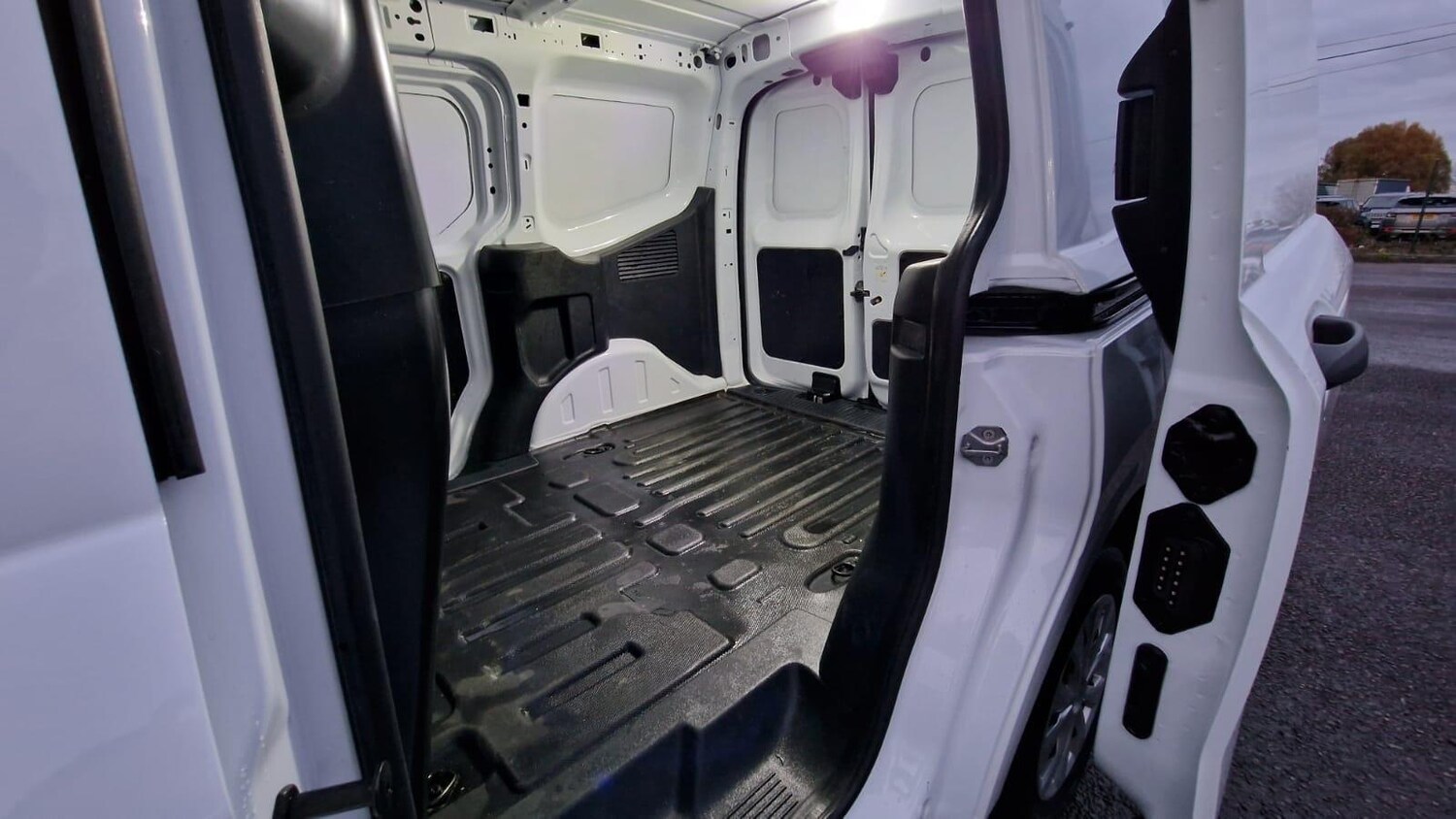 Used Ford Transit Courier 2024 for sale - 76440584: Photo 27