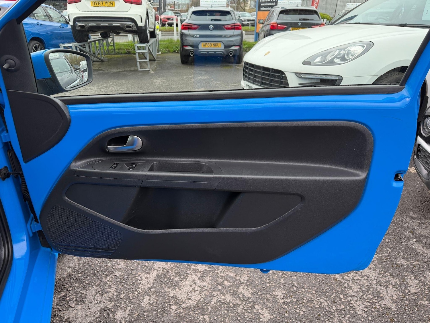 Used Volkswagen up! for sale - 78033965: Photo 23