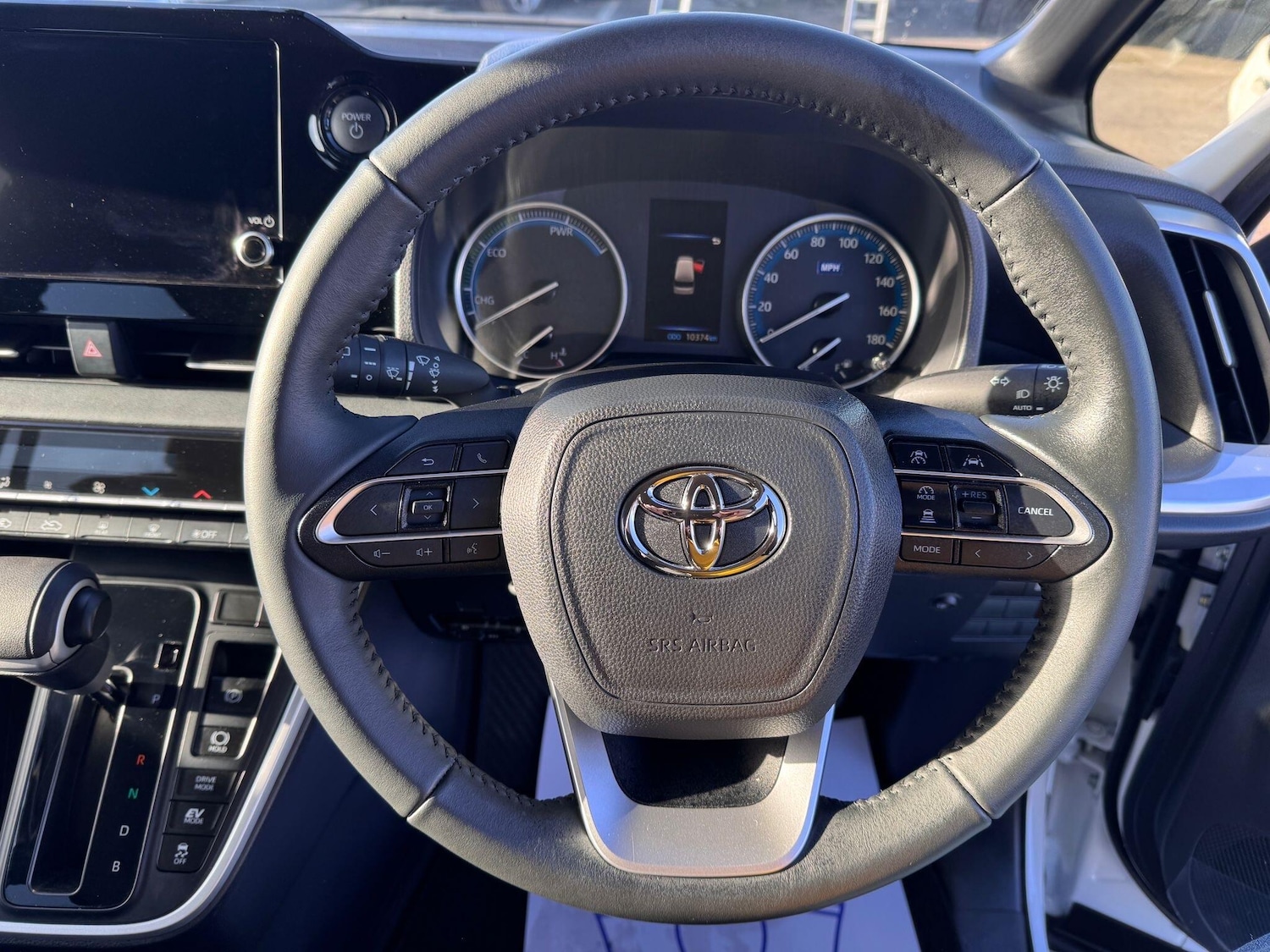 Used Toyota Voxy for sale - 76701381: Photo 12