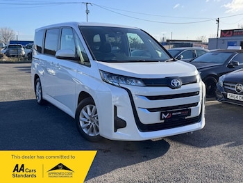 Used Toyota Voxy 2023 for sale - 76701381: Photo