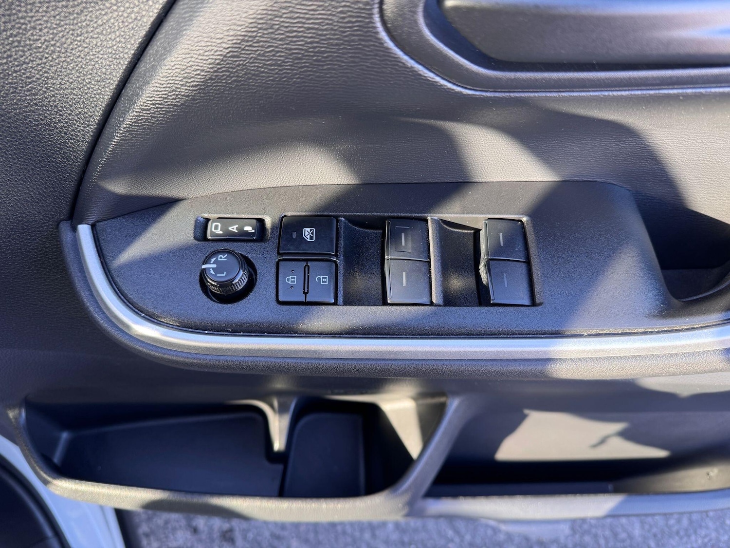 Used Toyota Voxy for sale - 76701381: Photo 20