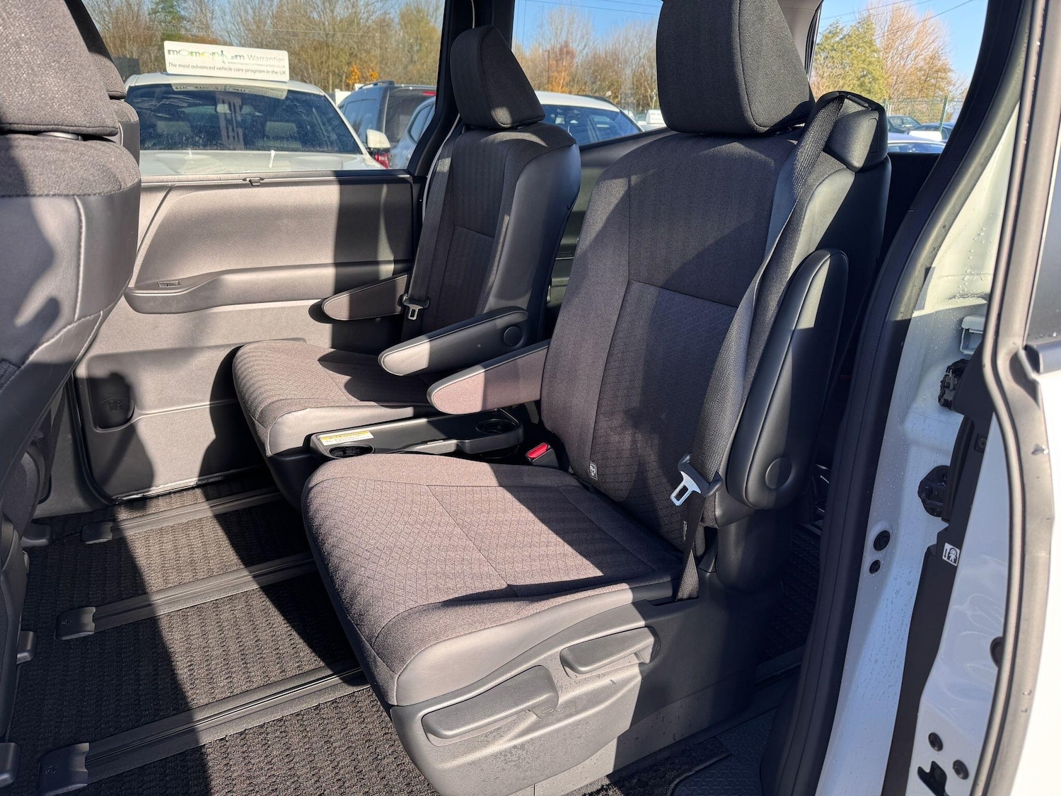 Used Toyota Voxy for sale - 76701381: Photo 25