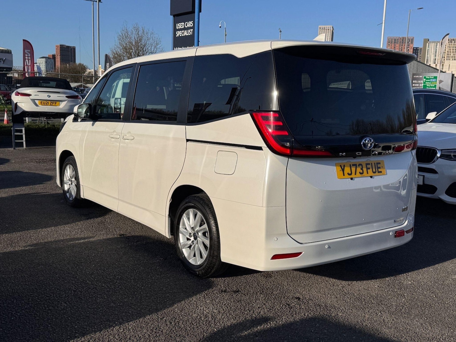 Used Toyota Voxy for sale - 76701381: Photo 5