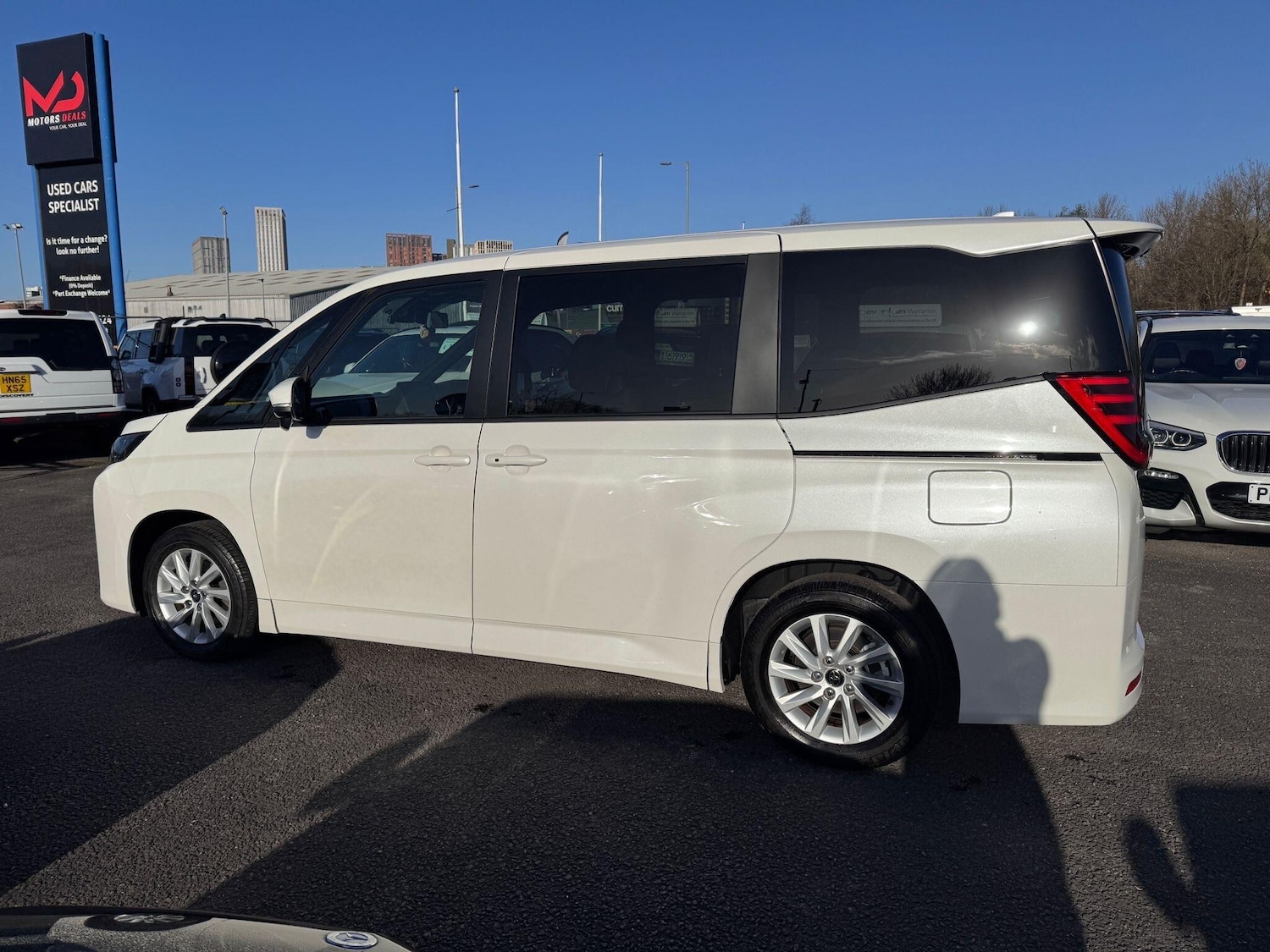 Used Toyota Voxy for sale - 76701381: Photo 8