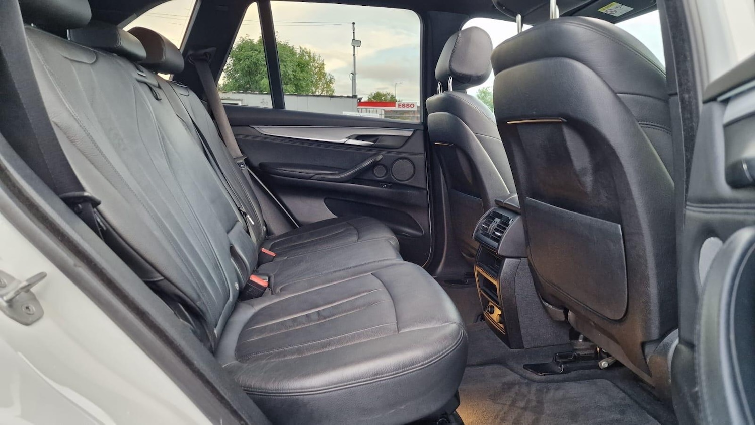 Vehicle 29
