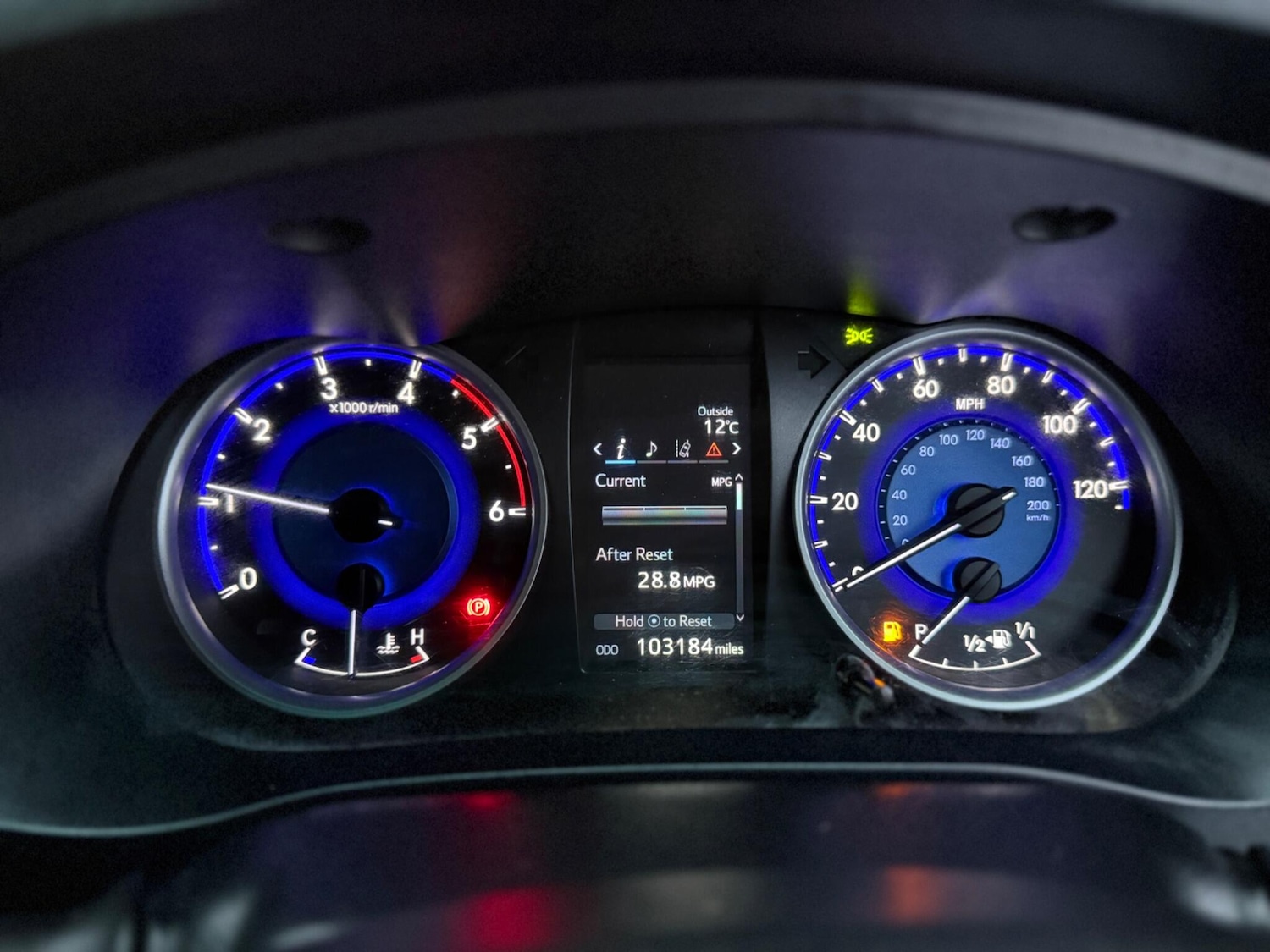 Used Toyota Hilux 2016 for sale - 76511955: Photo 19