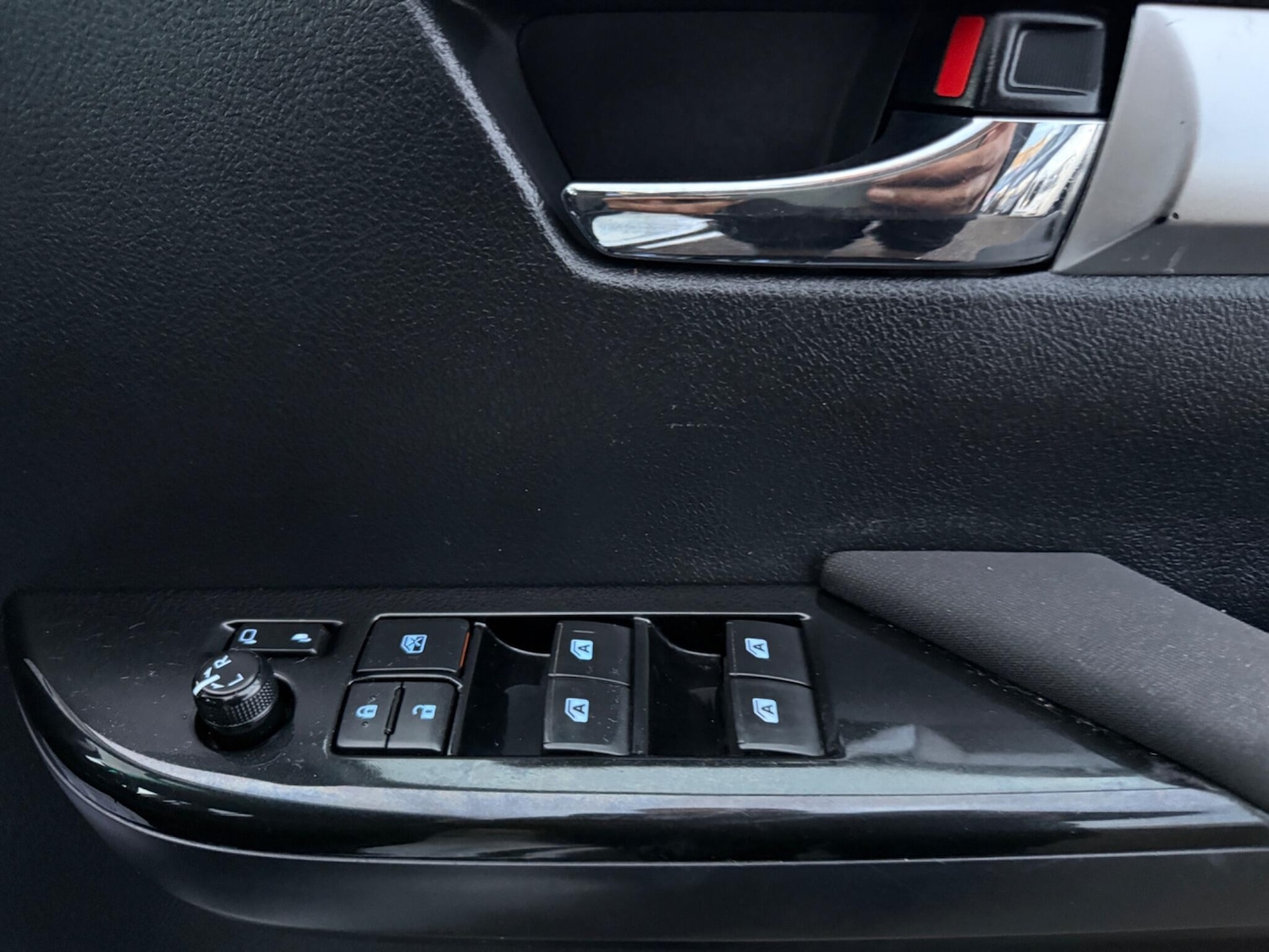 Used Toyota Hilux 2016 for sale - 76511955: Photo 20