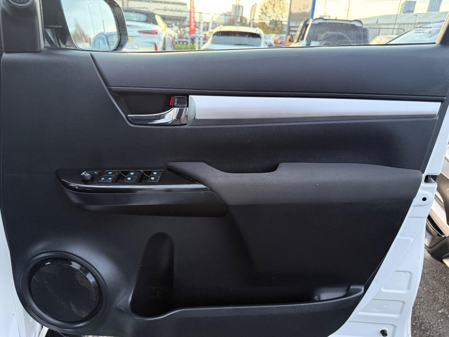 Used Toyota Hilux 2016 for sale - 76511955: Photo 27