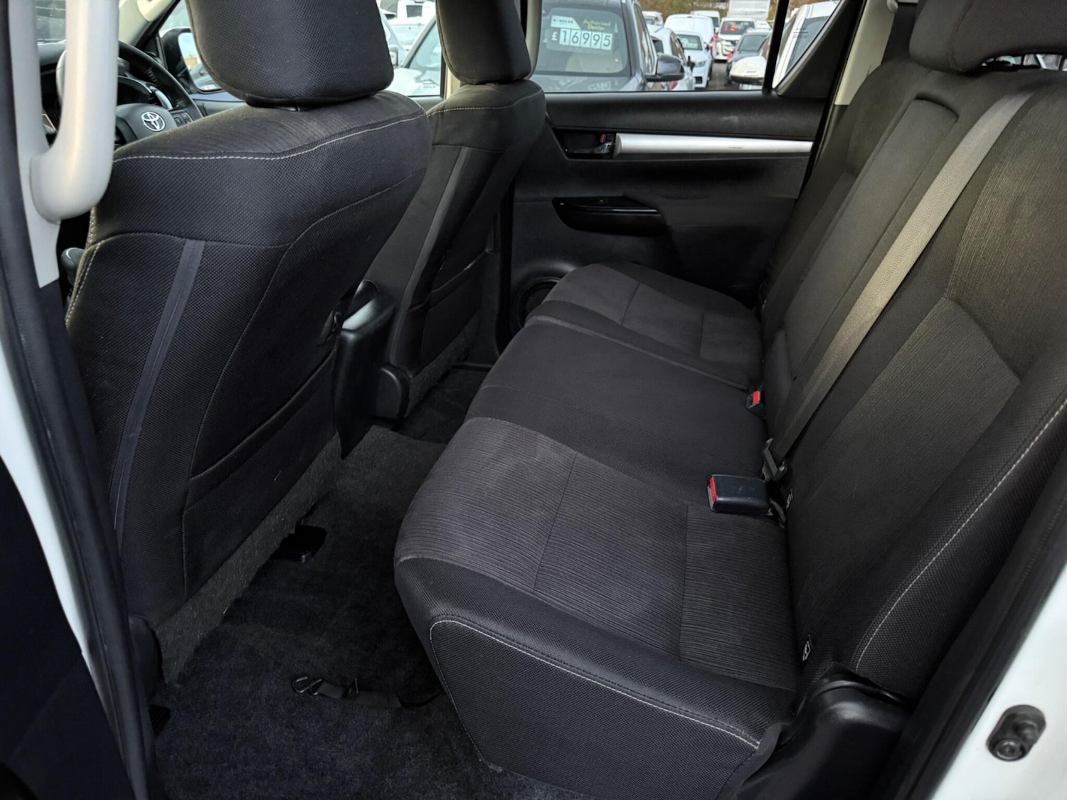 Used Toyota Hilux 2016 for sale - 76511955: Photo 28