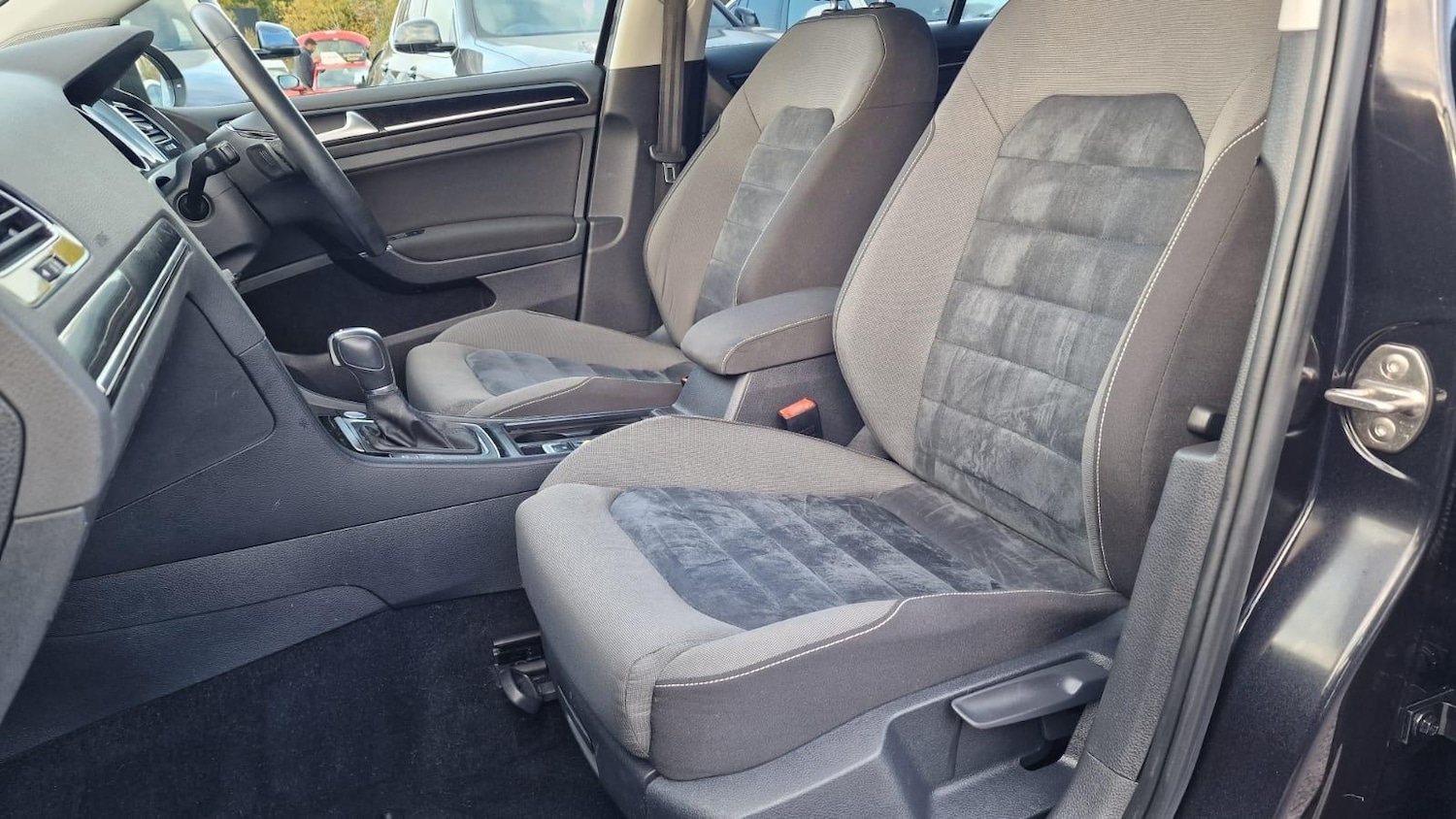 Used Volkswagen Golf 2015 for sale - 76440965: Photo 24