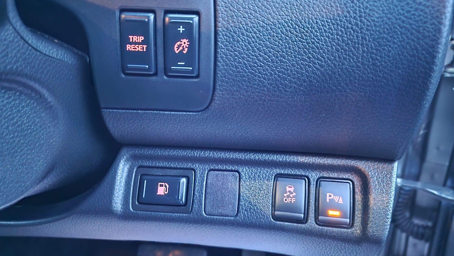 Used Nissan Navara 2017 for sale - 76942407: Photo 14