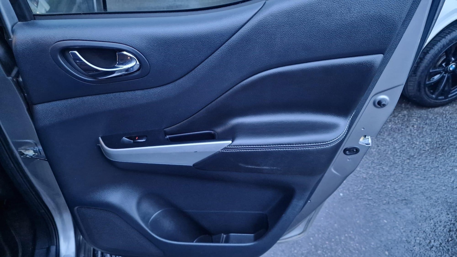 Used Nissan Navara 2017 for sale - 76942407: Photo 24