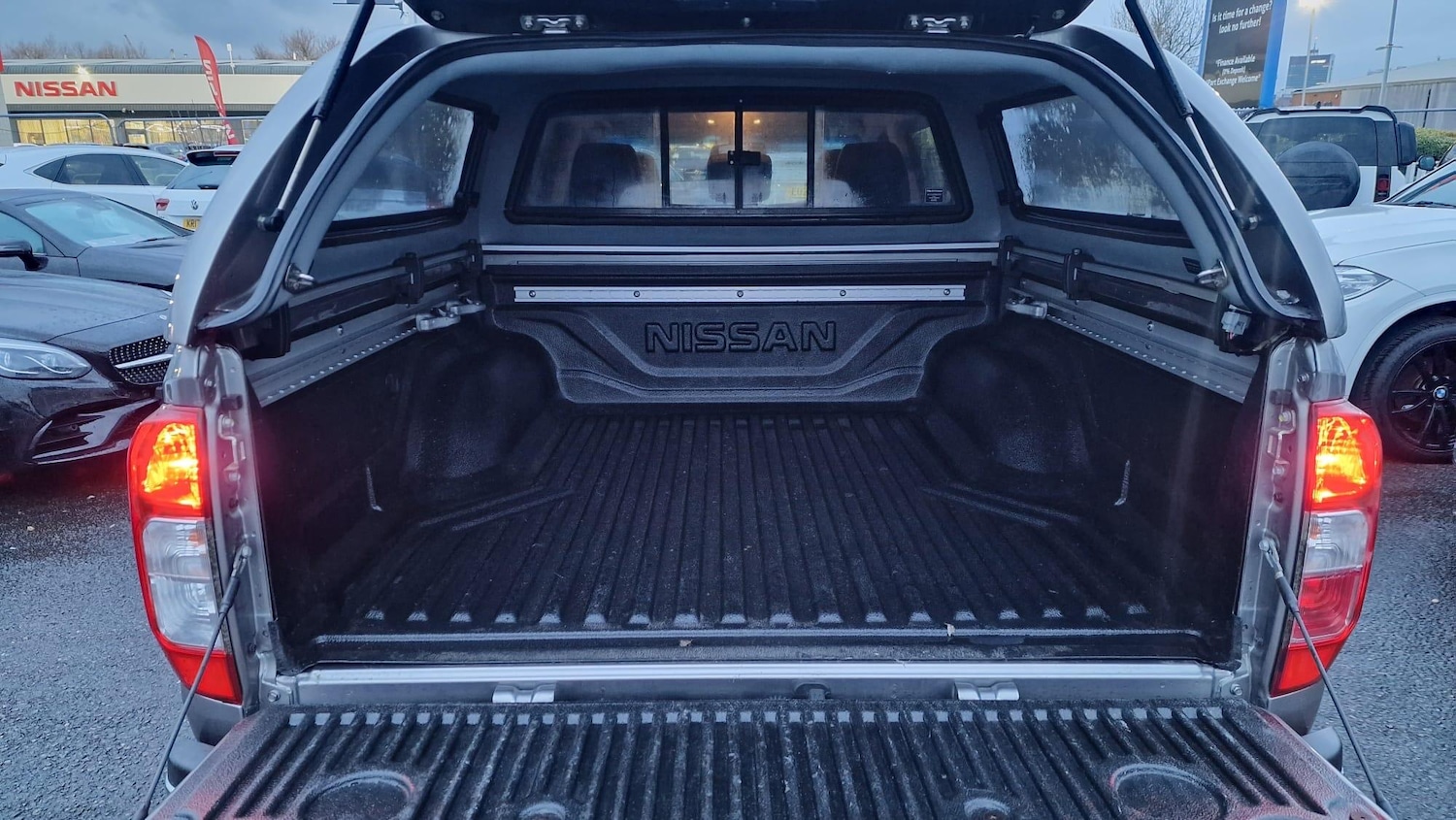 Used Nissan Navara 2017 for sale - 76942407: Photo 28