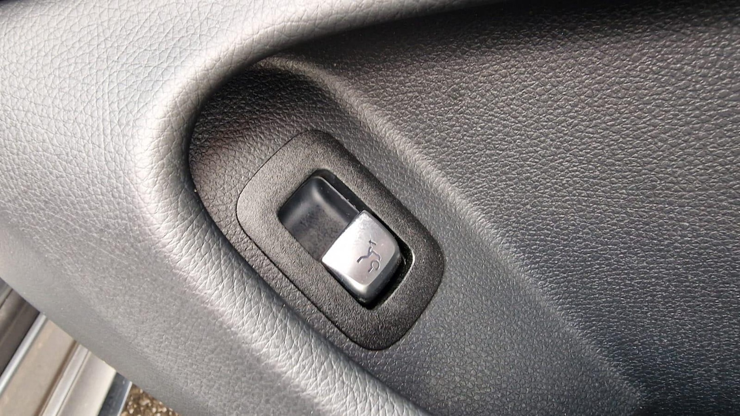 Used Mercedes-Benz C Class 2018 for sale - 76377657: Photo 36