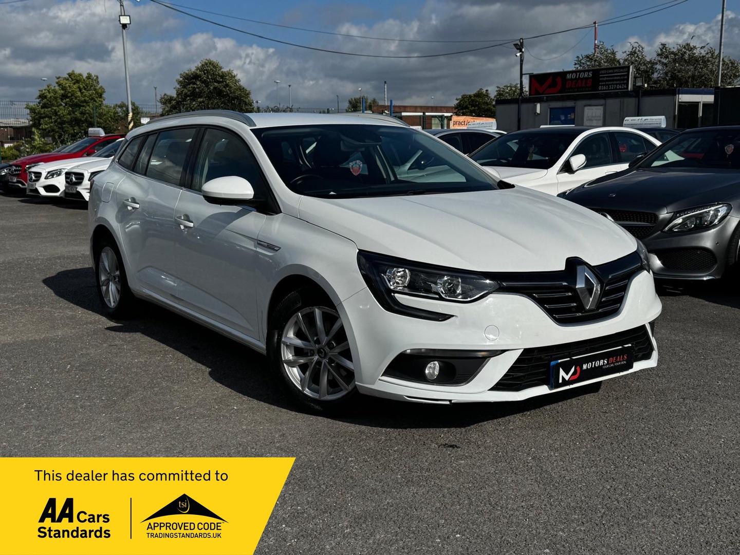 Used Renault Megane 2017 for sale - 76397871: Photo 1