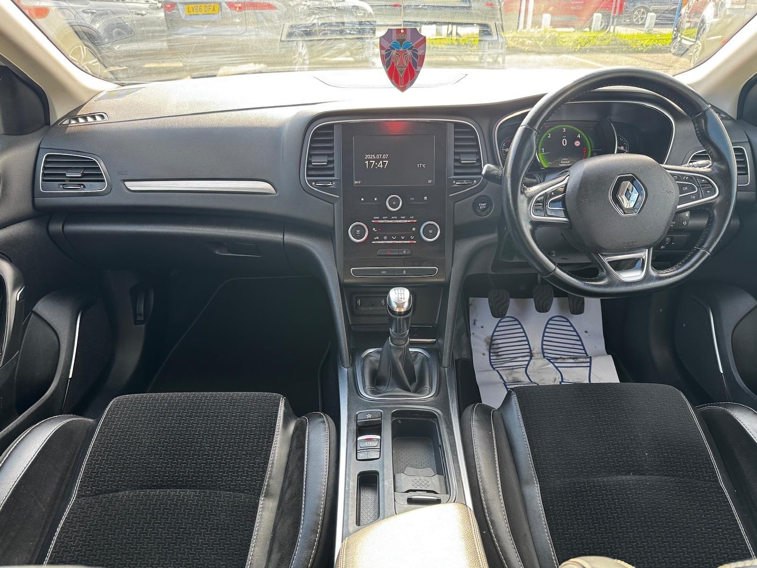 Used Renault Megane 2017 for sale - 76397871: Photo 12