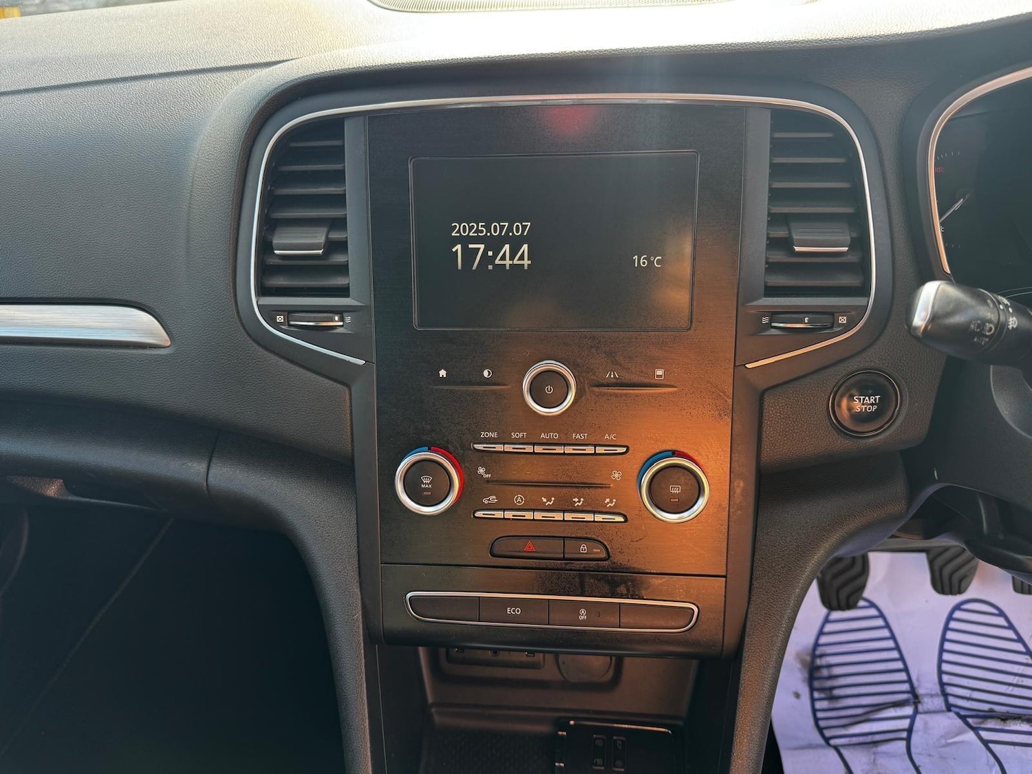 Used Renault Megane 2017 for sale - 76397871: Photo 13