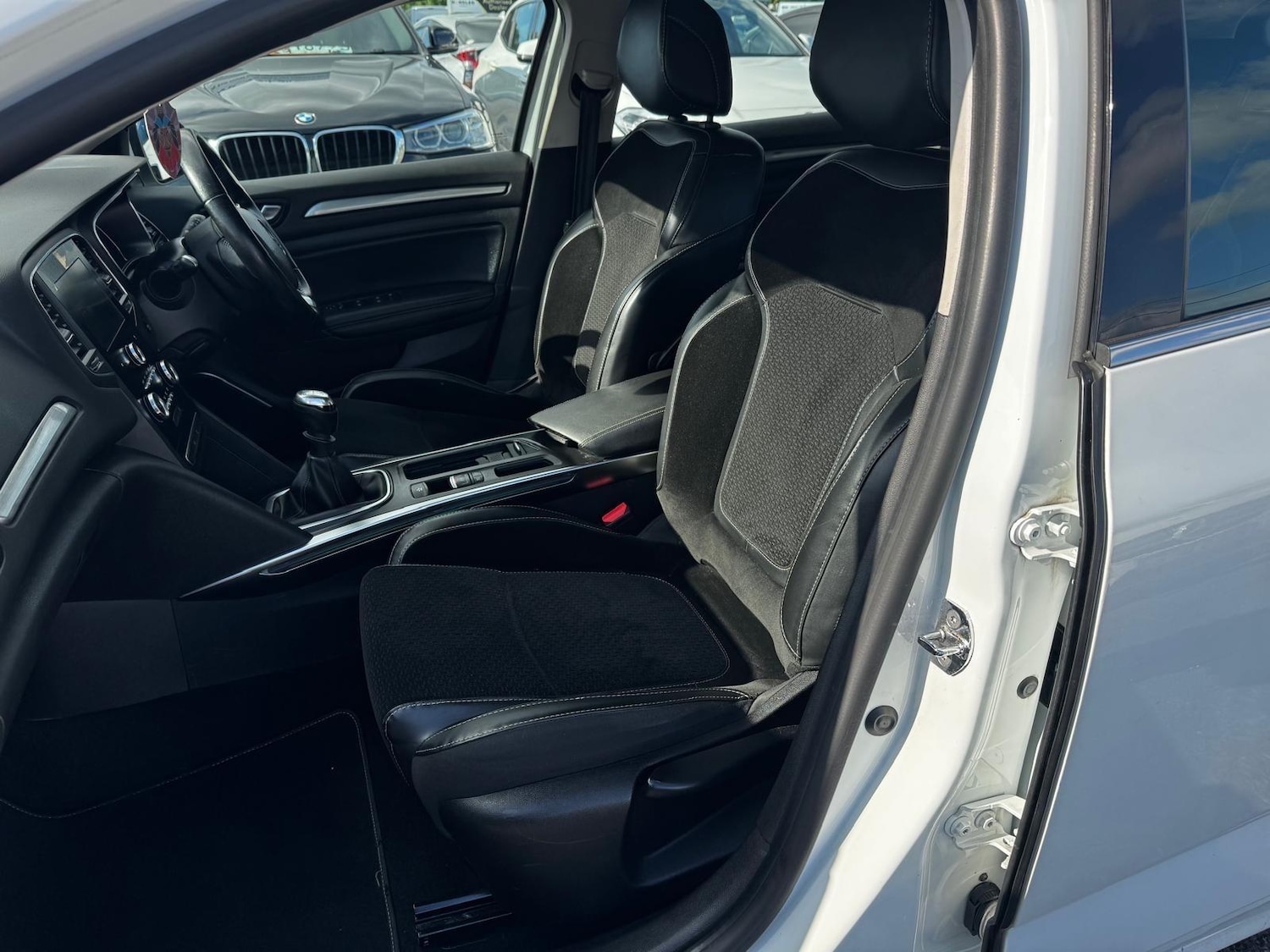 Used Renault Megane 2017 for sale - 76397871: Photo 17