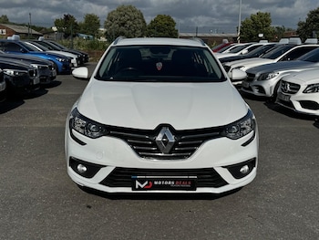 Used Renault Megane 2017 for sale - 76397871: Photo