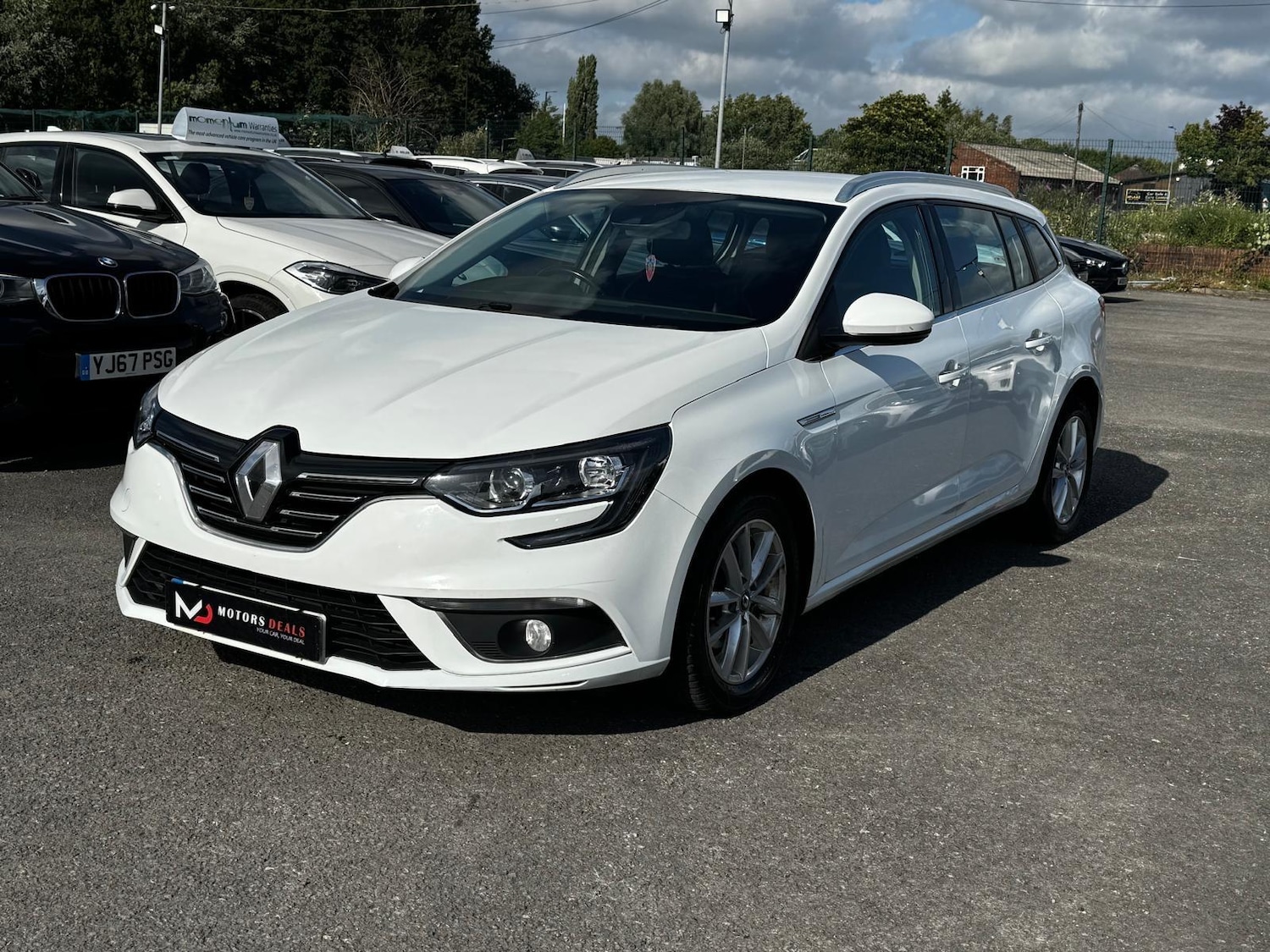 Used Renault Megane 2017 for sale - 76397871: Photo 4