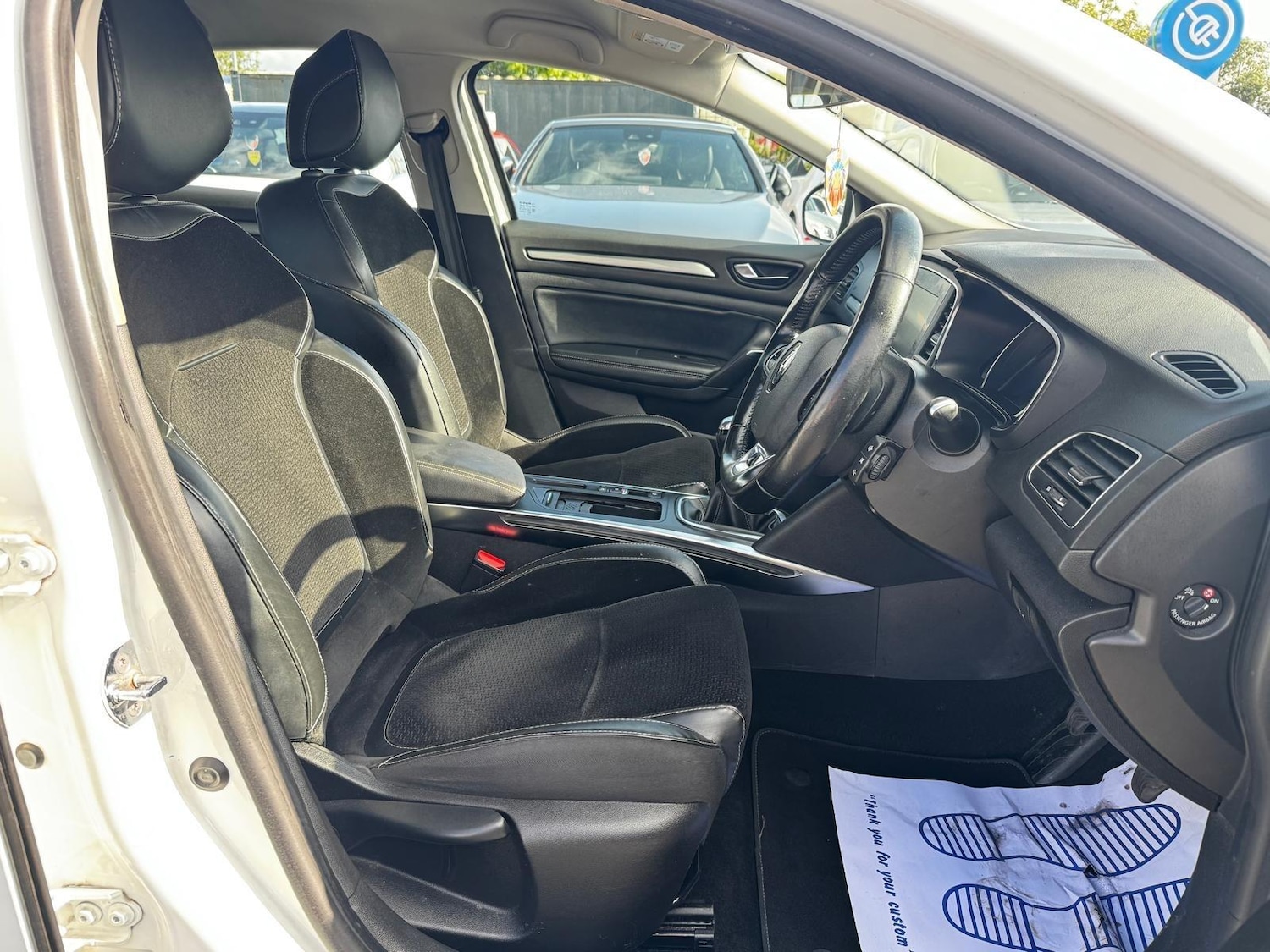 Used Renault Megane 2017 for sale - 76397871: Photo 9