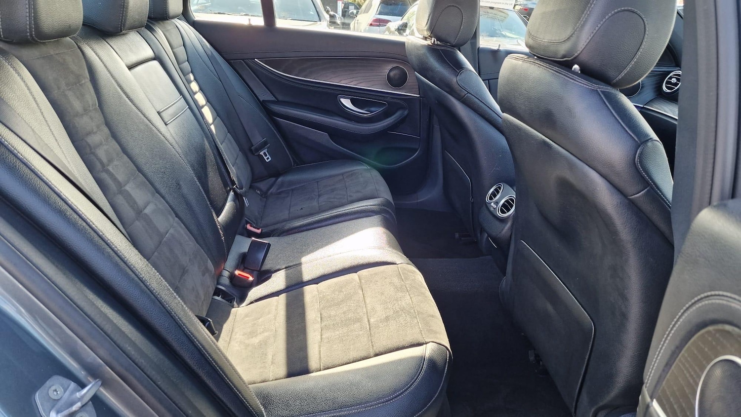 Used Mercedes-Benz E Class 2017 for sale - 76136290: Photo 30