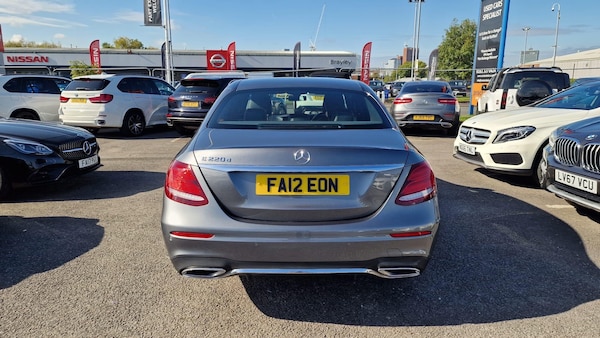 Used Mercedes-Benz E-Class 2017 for sale - 76136290: Photo 7