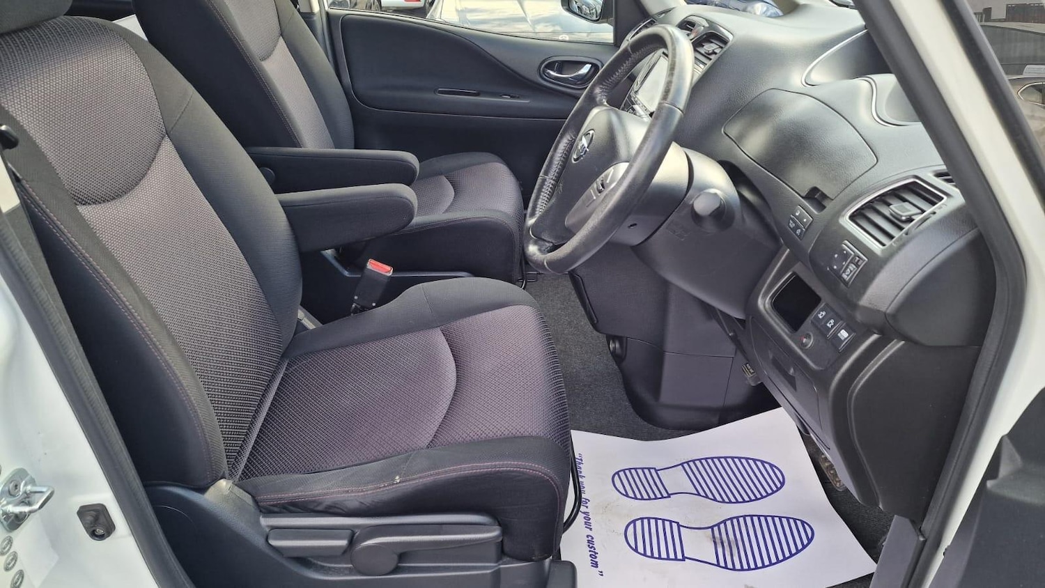 Used Nissan Serena 2024 for sale - 77671018: Photo 10