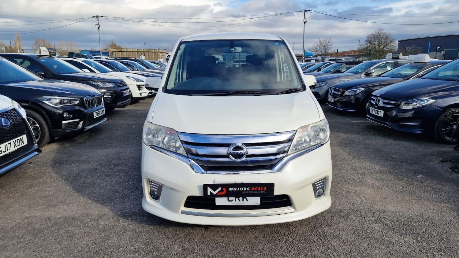 Used Nissan Serena 2024 for sale - 77671018: Photo 2