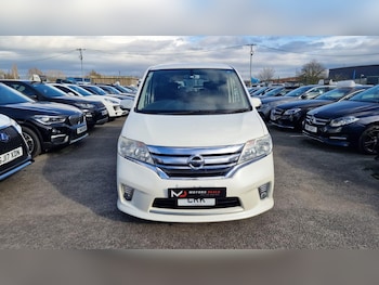 Used Nissan Serena 2013 for sale - 77671018: Photo