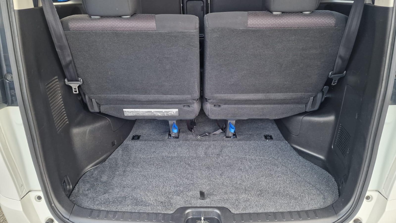 Used Nissan Serena 2024 for sale - 77671018: Photo 31