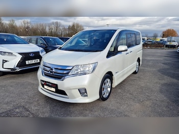 Used Nissan Serena 2013 for sale - 77671018: Photo