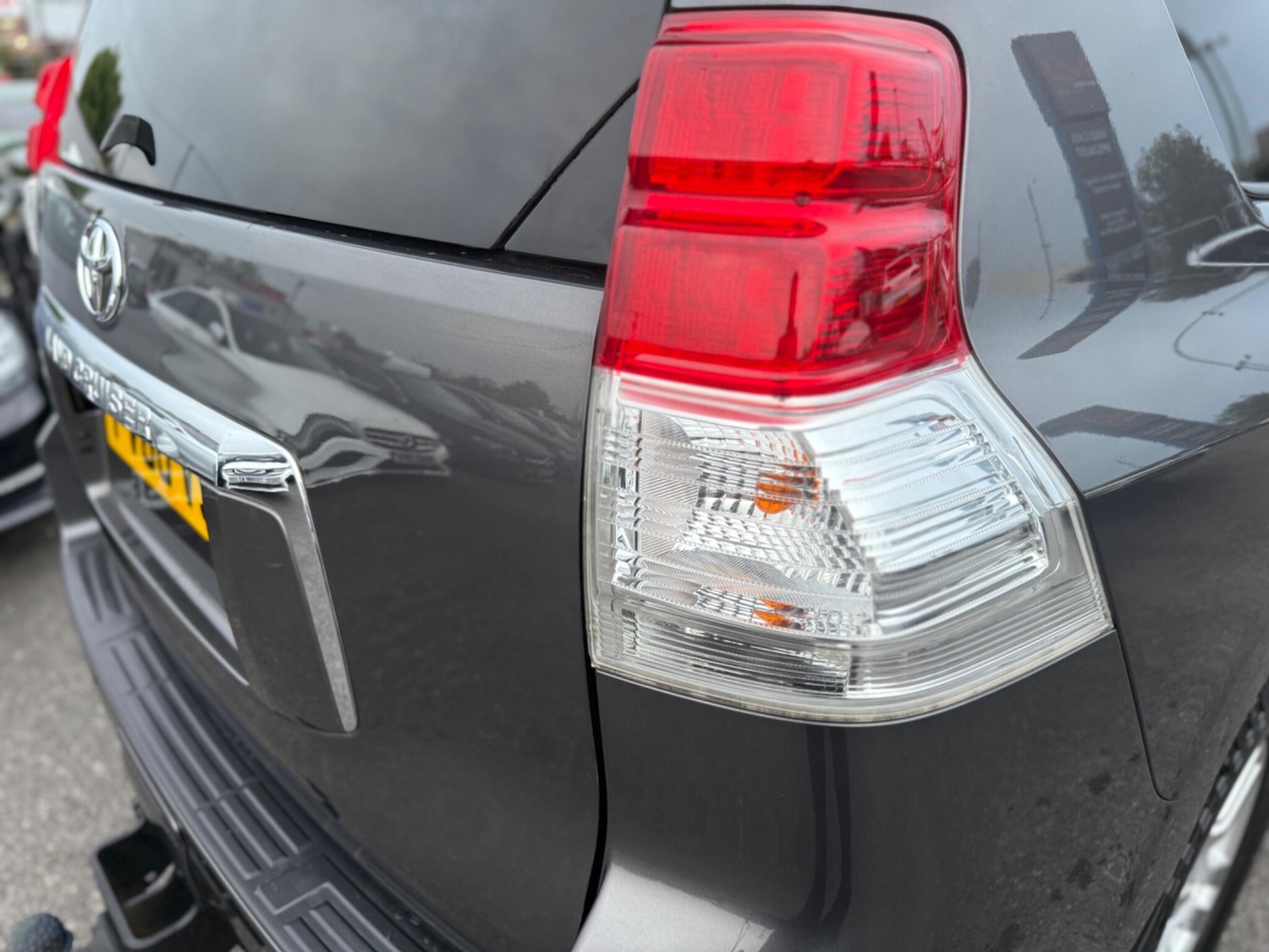 Used Toyota Landcruiser 2010 for sale - 76152776: Photo 11