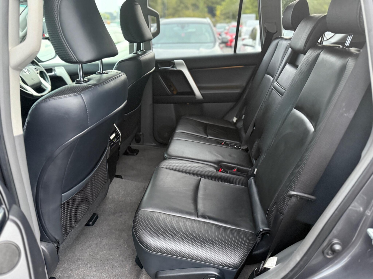 Used Toyota Landcruiser 2010 for sale - 76152776: Photo 27