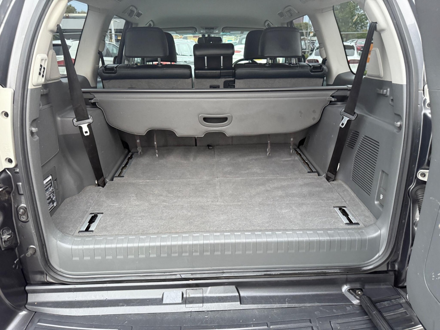 Used Toyota Landcruiser 2010 for sale - 76152776: Photo 35
