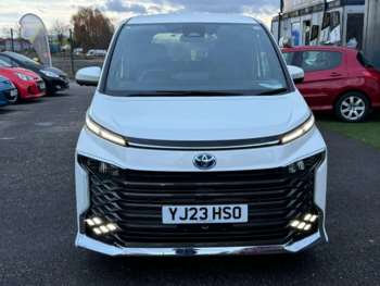 Used Toyota Voxy 2023 for sale - 73372452: Photo
