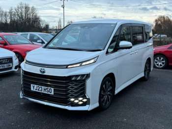 Used Toyota Voxy 2023 for sale - 73372452: Photo