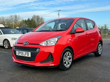 Used Hyundai i10 2019 for sale - 76457685: Photo