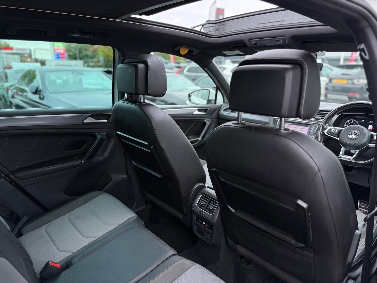 Used Volkswagen Tiguan 2017 for sale - 76942613: Photo 29