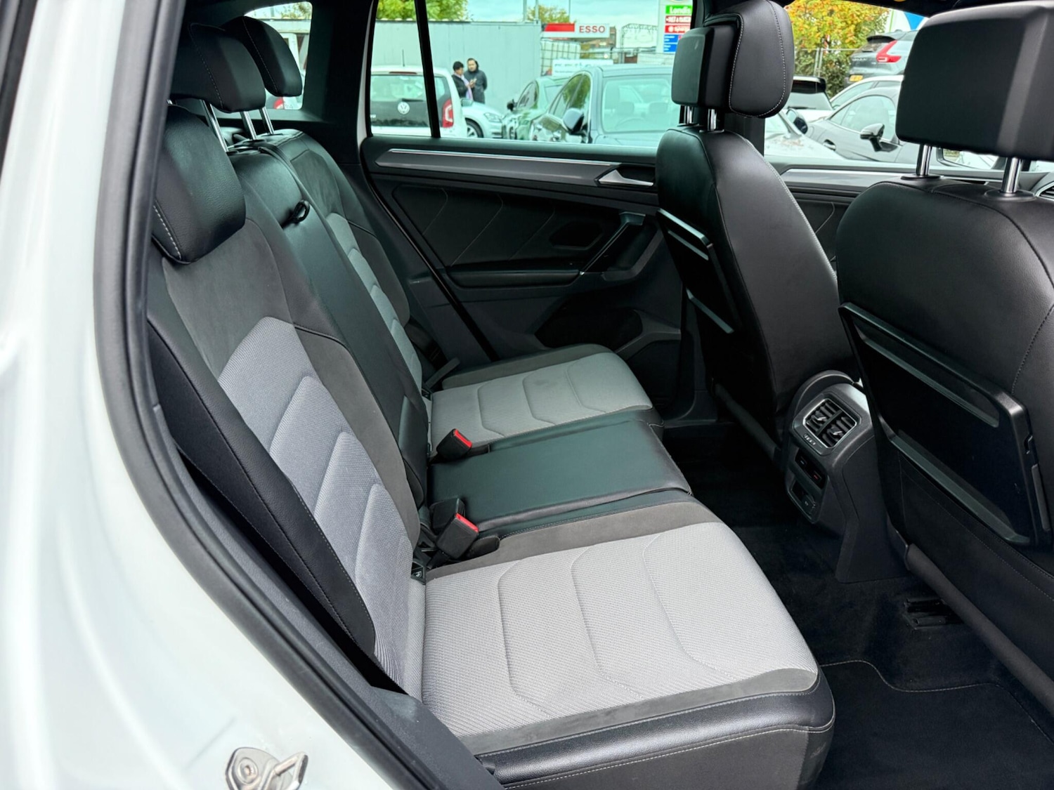 Used Volkswagen Tiguan 2017 for sale - 76942613: Photo 31