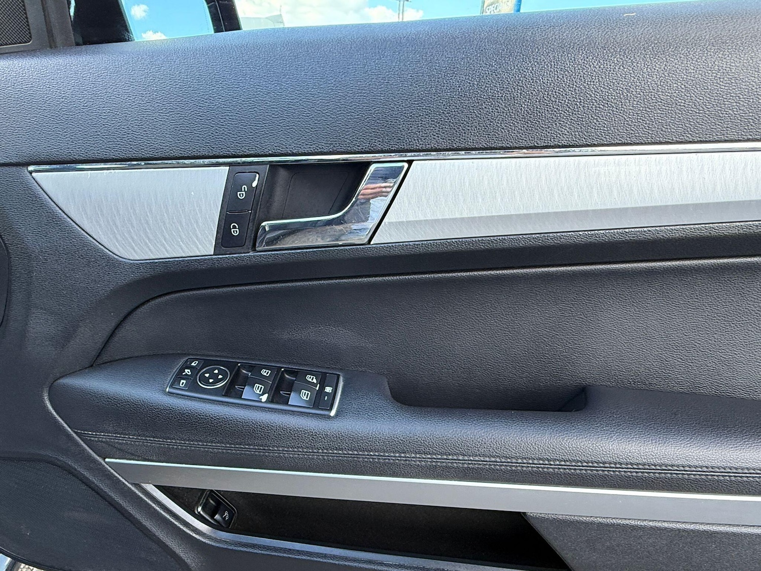 Used Mercedes-Benz E Class 2012 for sale - 76031826: Photo 23