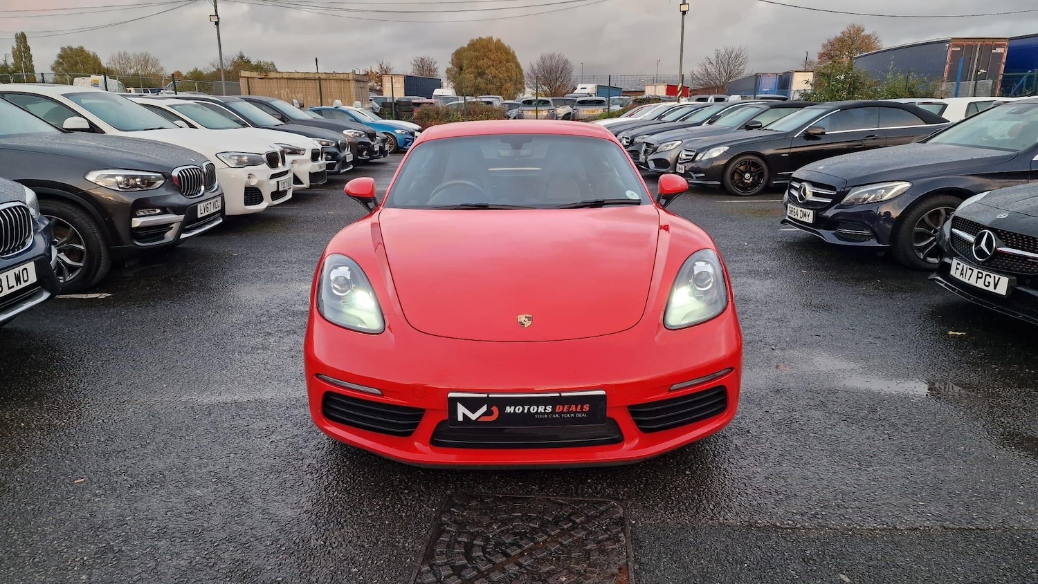 Used Porsche 718 Cayman 2017 for sale - 76378086: Photo 2