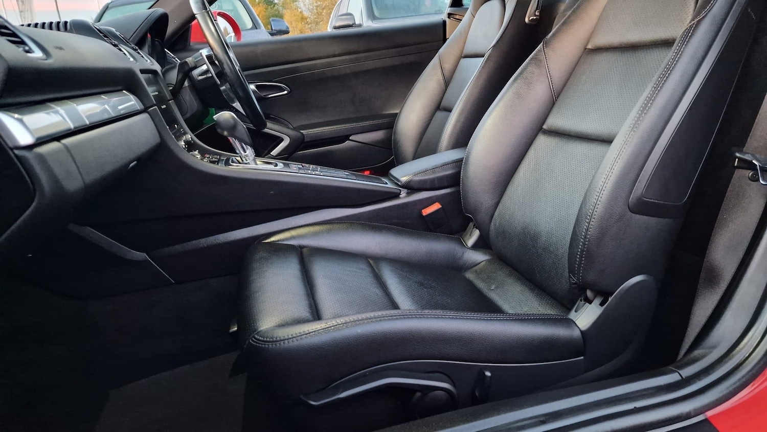 Used Porsche 718 Cayman 2017 for sale - 76378086: Photo 28